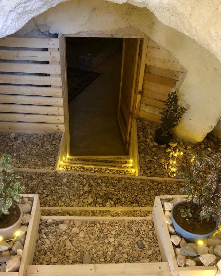 7 Caves Hotel Al Jāyah Esterno foto